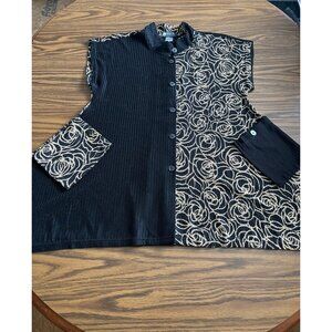 Damee Inc. black tan short cap sleeved button front top size Medium